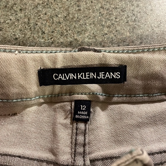 Calvin Klein Jean Shorts Youth (NWT) - Picture 7 of 8
